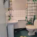 Kotoisa Kaksio Maennistoessae Huoneisto
